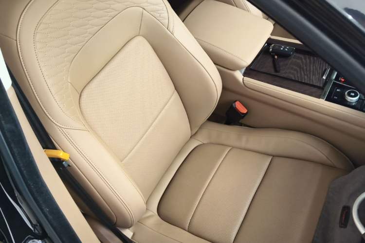 Used Jaguar XFL 2024 2.0T P250 Two-Wheel Drive Prestige Luxury Edition Right Front Seat