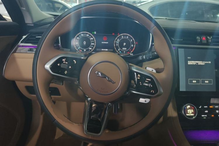 Used Jaguar XFL 2024 2.0T P250 Two-Wheel Drive Prestige Luxury Edition Steering Wheel
