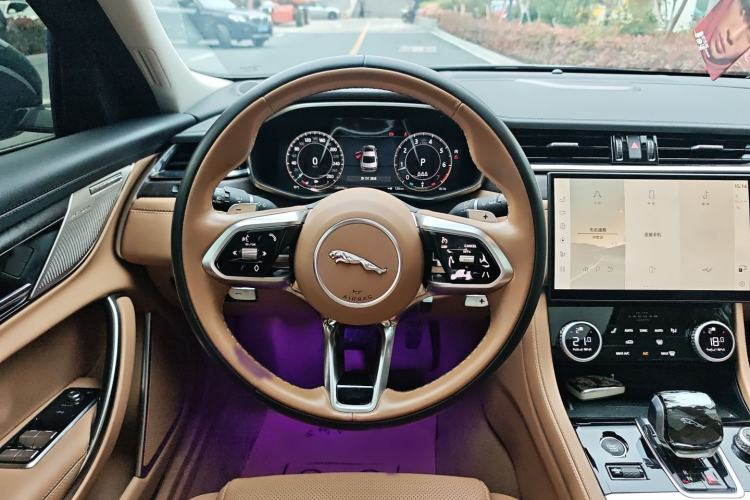 Used Jaguar XFL 2024 2.0T P250 Two-Wheel Drive Prestige Luxury Edition Steering Wheel