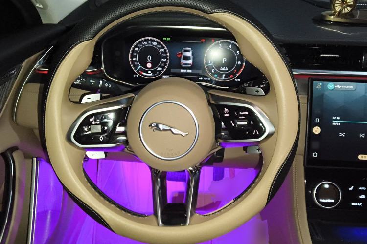 Used Jaguar XFL 2024 2.0T P250 Two-Wheel Drive Prestige Luxury Edition Steering Wheel