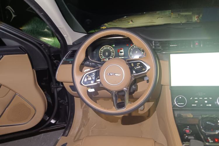 Used Jaguar XFL 2024 2.0T P250 Two-Wheel Drive Prestige Luxury Edition Steering Wheel