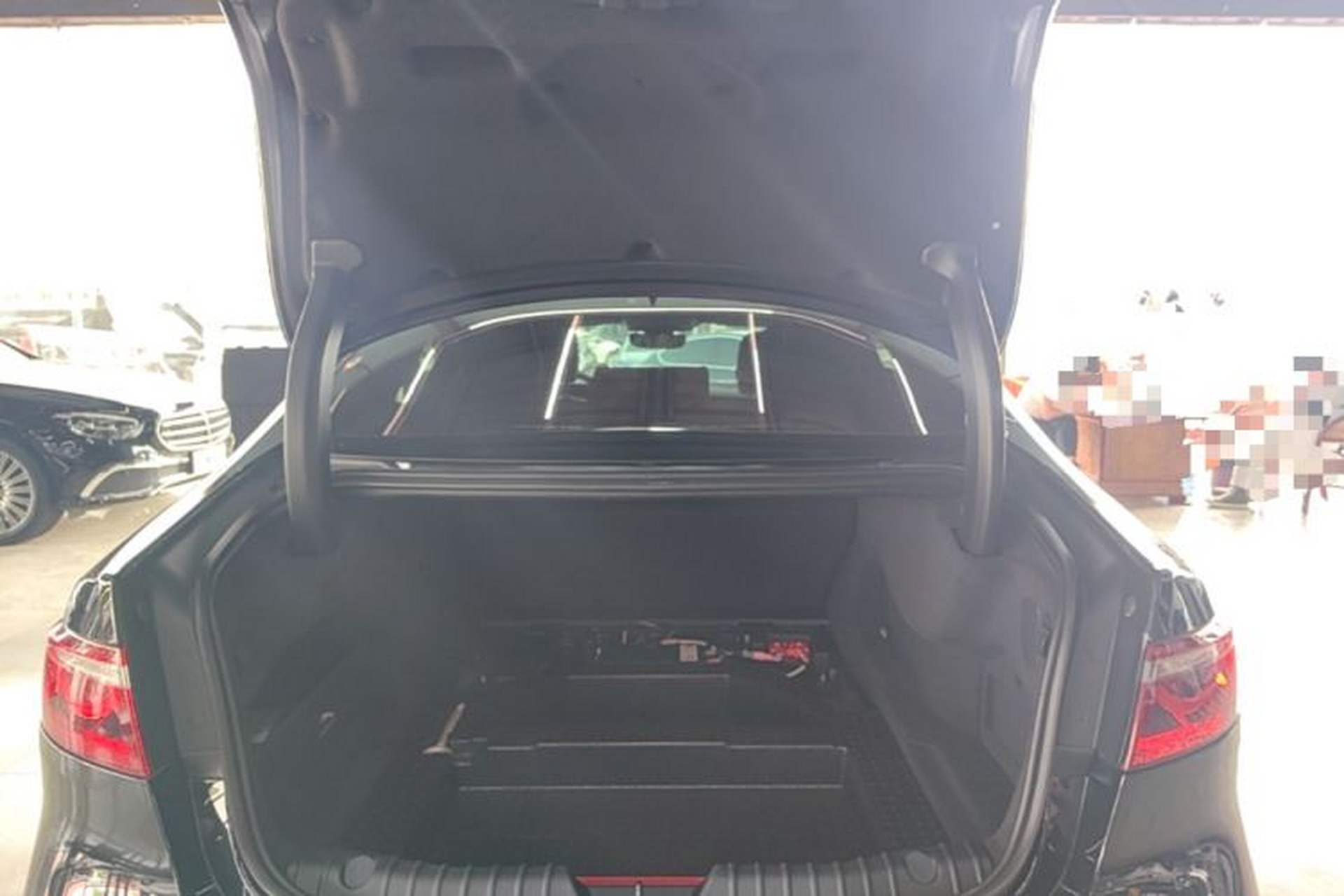 Used Jaguar XFL 2024 2.0T P250 Two-Wheel Drive Prestige Luxury Edition Trunk