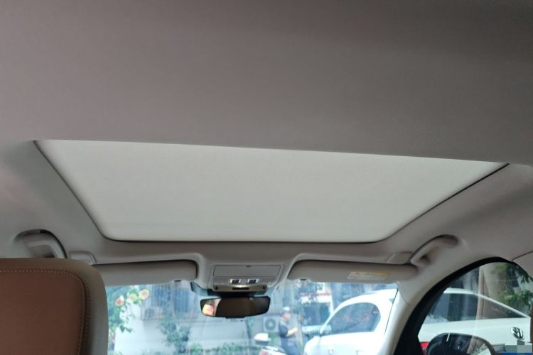 Used Jaguar XFL 2024 2.0T P250 Two-Wheel Drive Prestige Luxury Edition Headliner