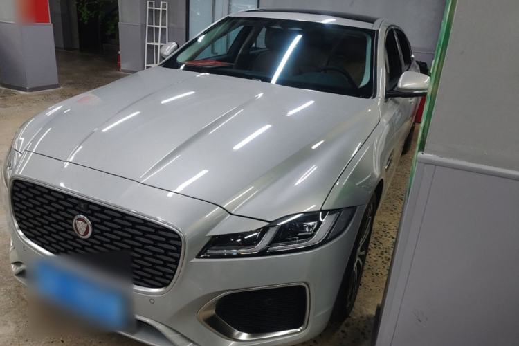 Jaguar XFL 2024 2.0T P250 Two-Wheel Drive Prestige Luxury Edition