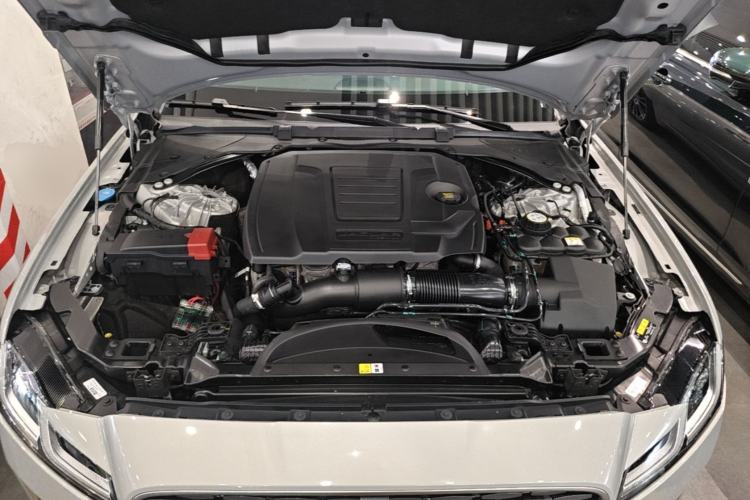 Used Jaguar XFL 2024 2.0T P250 Two-Wheel Drive Prestige Luxury Edition Engine Bay