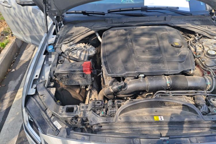 Used Jaguar XFL 2024 2.0T P250 Two-Wheel Drive Prestige Luxury Edition Engine Bay Right