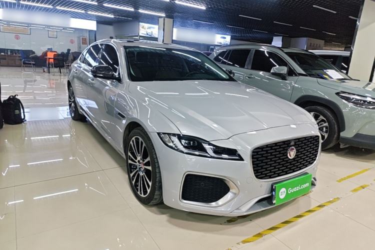 Used Jaguar XFL 2024 2.0T P250 Two-Wheel Drive Prestige Luxury Edition Front Right 45 Deg
