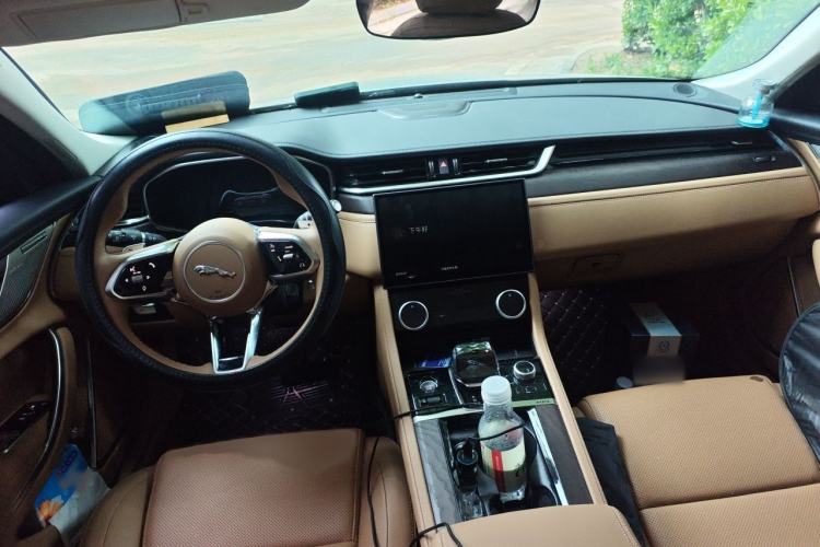 Used Jaguar XFL 2024 2.0T P250 Two-Wheel Drive Prestige Luxury Edition Interior 2