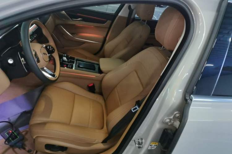 Used Jaguar XFL 2024 2.0T P250 Two-Wheel Drive Prestige Luxury Edition Left Front Seat
