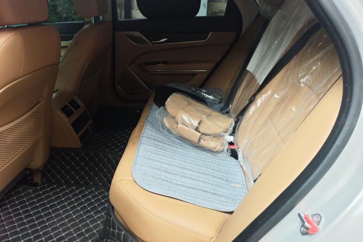 Used Jaguar XFL 2024 2.0T P250 Two-Wheel Drive Prestige Luxury Edition Left Rear Seat