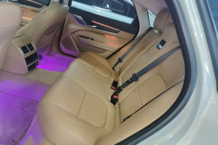 Used Jaguar XFL 2024 2.0T P250 Two-Wheel Drive Prestige Luxury Edition Left Rear Seat