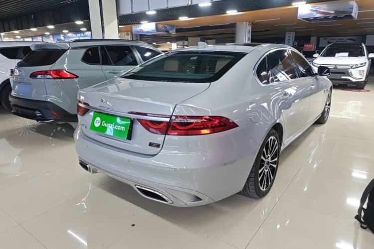 Used Jaguar XFL 2024 2.0T P250 Two-Wheel Drive Prestige Luxury Edition Rear Right 45 Deg