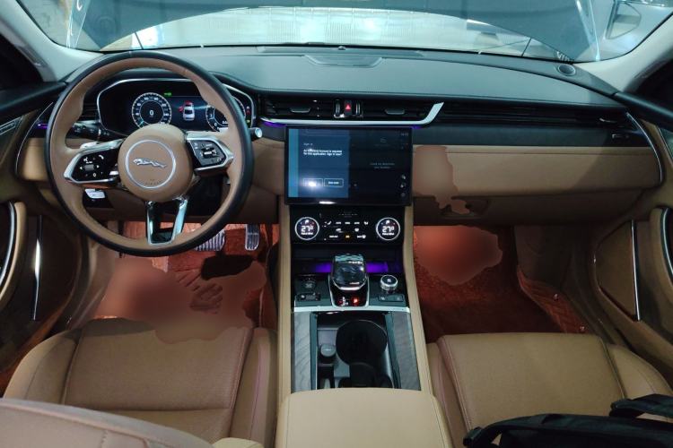Used Jaguar XFL 2024 2.0T P250 Two-Wheel Drive Prestige Luxury Edition Center Console