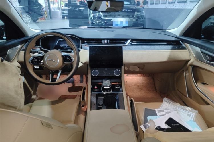 Used Jaguar XFL 2024 2.0T P250 Two-Wheel Drive Prestige Luxury Edition Center Console