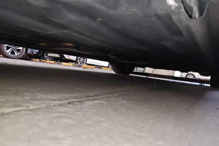 Used Jaguar XFL 2024 2.0T P250 Two-Wheel Drive Prestige Luxury Edition Chassis Front Left