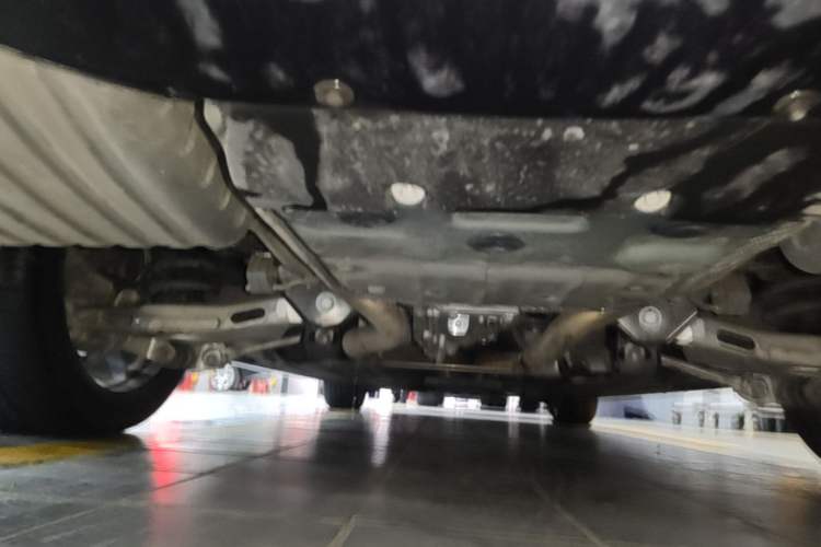 Used Jaguar XFL 2024 2.0T P250 Two-Wheel Drive Prestige Luxury Edition Chassis Rear