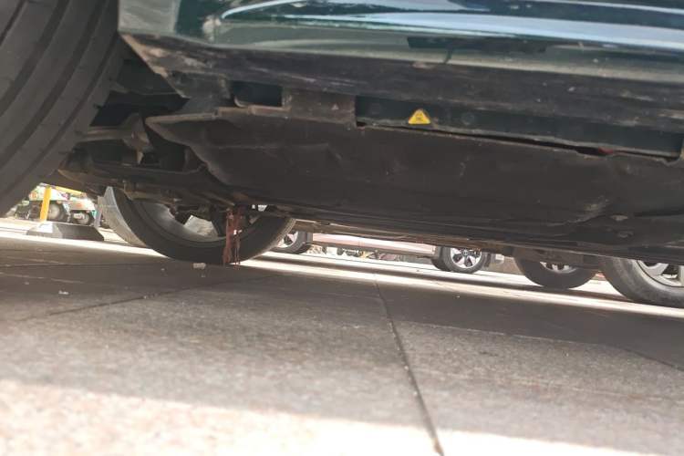 Used Jaguar XFL 2024 2.0T P300 Four-Wheel Drive Flagship Sport Gold Edition Chassis Rear Right
