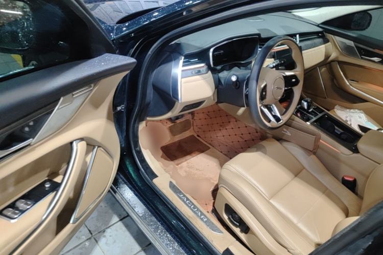 Used Jaguar XFL 2024 2.0T P250 Two-Wheel Drive Prestige Luxury Edition Driver Seat