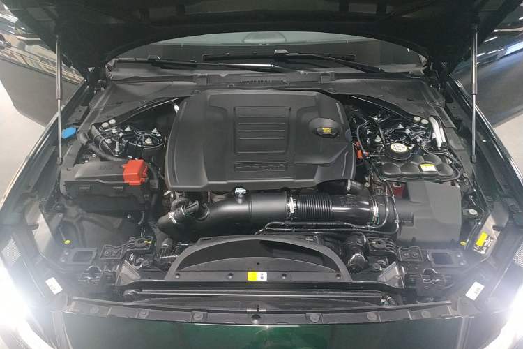 Used Jaguar XFL 2024 2.0T P250 Two-Wheel Drive Prestige Luxury Edition Engine Bay