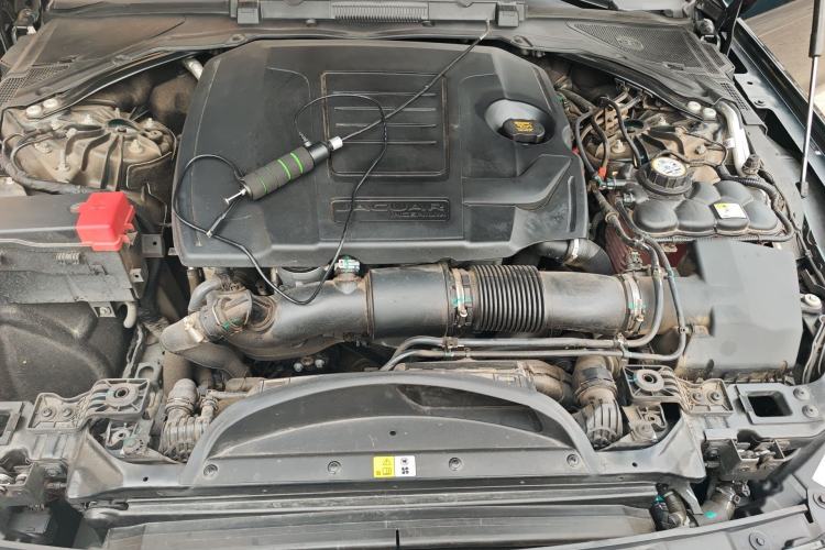 Used Jaguar XFL 2024 2.0T P300 Four-Wheel Drive Flagship Sport Gold Edition Engine Bay
