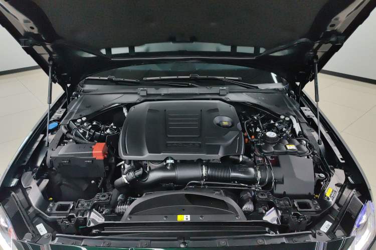 Used Jaguar XFL 2024 2.0T P250 Two-Wheel Drive Prestige Luxury Edition Engine Bay