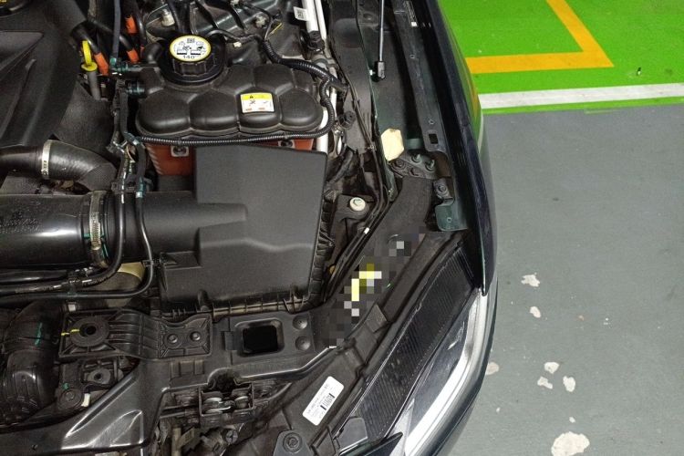 Used Jaguar XFL 2024 2.0T P250 Two-Wheel Drive Prestige Luxury Edition Engine Bay Left
