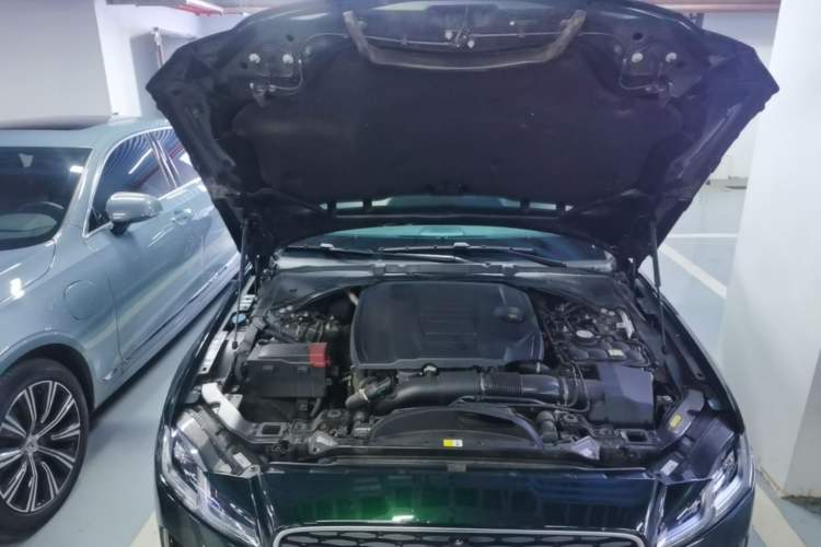 Used Jaguar XFL 2024 2.0T P250 Two-Wheel Drive Prestige Luxury Edition Engine Bay