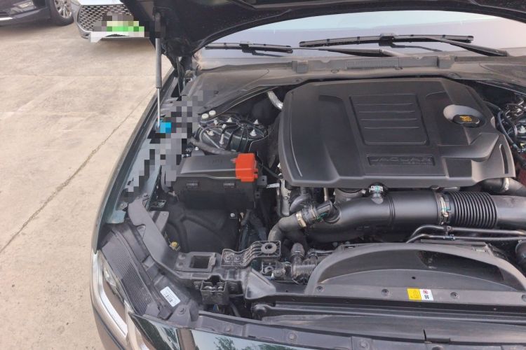 Used Jaguar XFL 2024 2.0T P250 Two-Wheel Drive Prestige Luxury Edition Engine Bay Right
