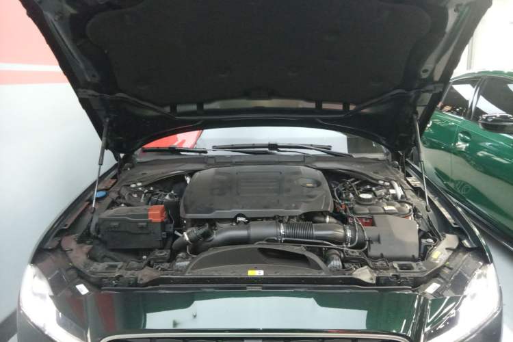 Used Jaguar XFL 2024 2.0T P250 Two-Wheel Drive Prestige Luxury Edition Engine Bay