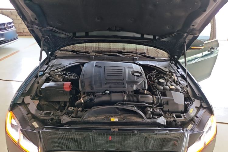 Used Jaguar XFL 2024 2.0T P250 Two-Wheel Drive Prestige Luxury Edition Engine Bay