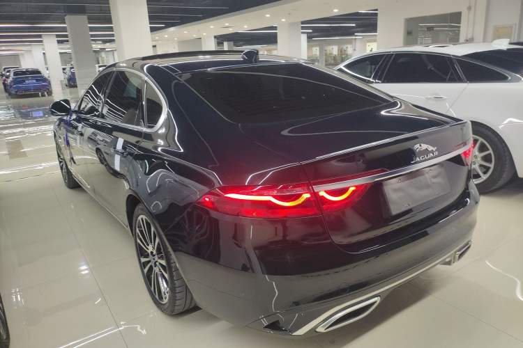 Used Jaguar XFL 2024 2.0T P250 Two-Wheel Drive Prestige Luxury Edition Exterior 2