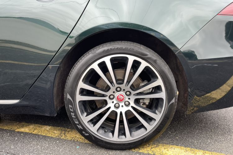 Used Jaguar XFL 2024 2.0T P250 Two-Wheel Drive Prestige Luxury Edition Exterior 4