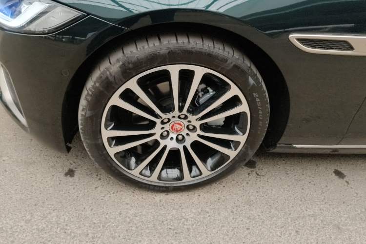 Used Jaguar XFL 2024 2.0T P250 Two-Wheel Drive Prestige Luxury Edition Exterior 7