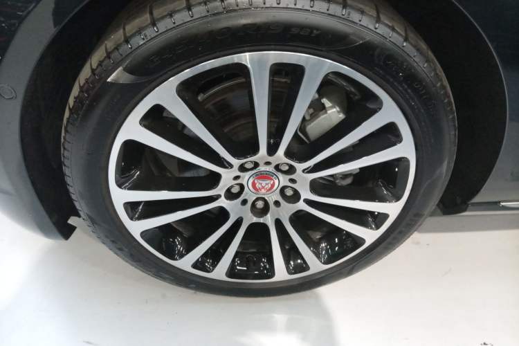 Used Jaguar XFL 2024 2.0T P250 Two-Wheel Drive Prestige Luxury Edition Exterior 7