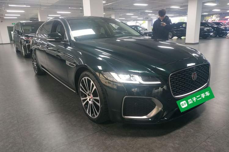 Used Jaguar XFL 2024 2.0T P250 Two-Wheel Drive Prestige Luxury Edition Front Right 45 Deg