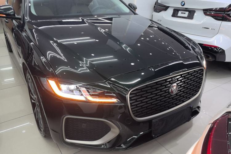 Used Jaguar XFL 2024 2.0T P250 Two-Wheel Drive Prestige Luxury Edition Front Right 45 Deg