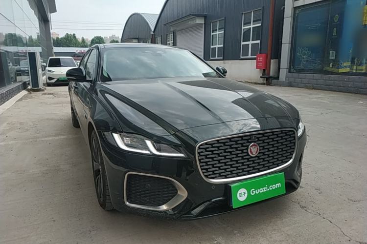 Used Jaguar XFL 2024 2.0T P250 Two-Wheel Drive Prestige Luxury Edition Front Right 45 Deg