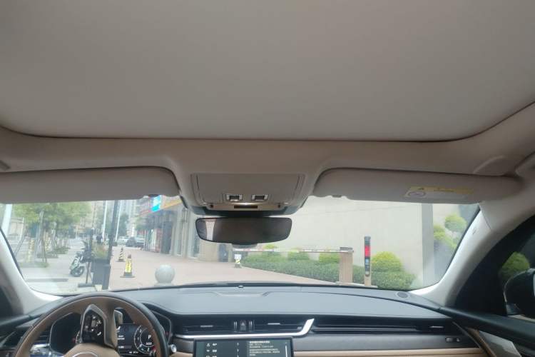 Used Jaguar XFL 2024 2.0T P250 Two-Wheel Drive Prestige Luxury Edition Headliner
