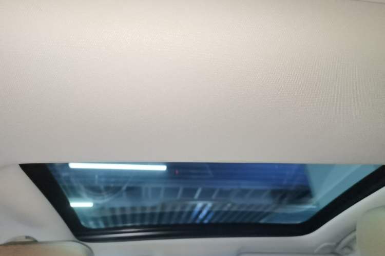 Used Jaguar XFL 2024 2.0T P250 Two-Wheel Drive Prestige Luxury Edition Headliner