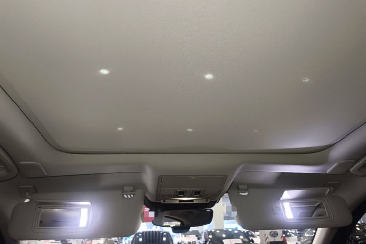 Used Jaguar XFL 2024 2.0T P250 Two-Wheel Drive Prestige Luxury Edition Headliner