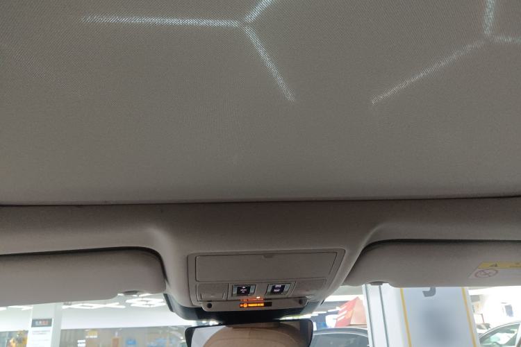 Used Jaguar XFL 2024 2.0T P250 Two-Wheel Drive Prestige Luxury Edition Headliner