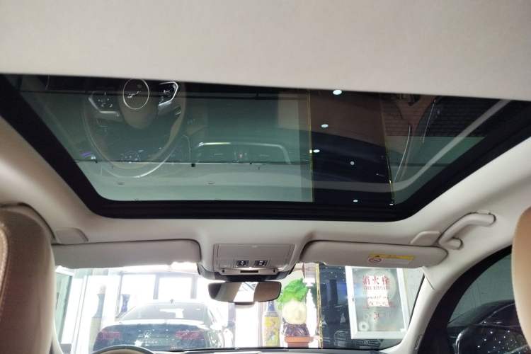 Used Jaguar XFL 2024 2.0T P250 Two-Wheel Drive Prestige Luxury Edition Headliner
