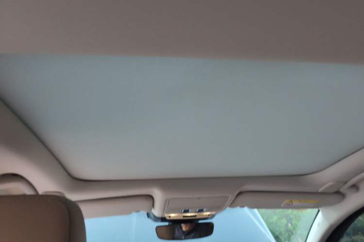 Used Jaguar XFL 2024 2.0T P250 Two-Wheel Drive Prestige Luxury Edition Headliner