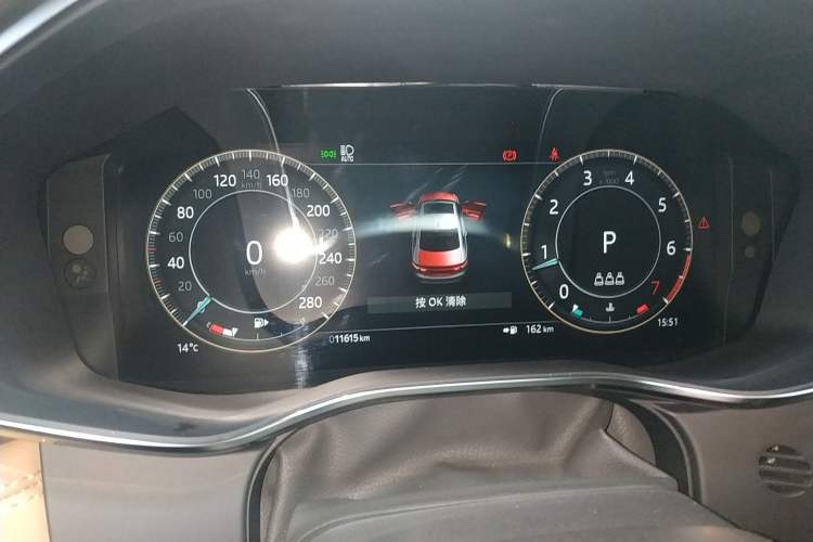 Used Jaguar XFL 2024 2.0T P250 Two-Wheel Drive Prestige Luxury Edition Instrument Cluster