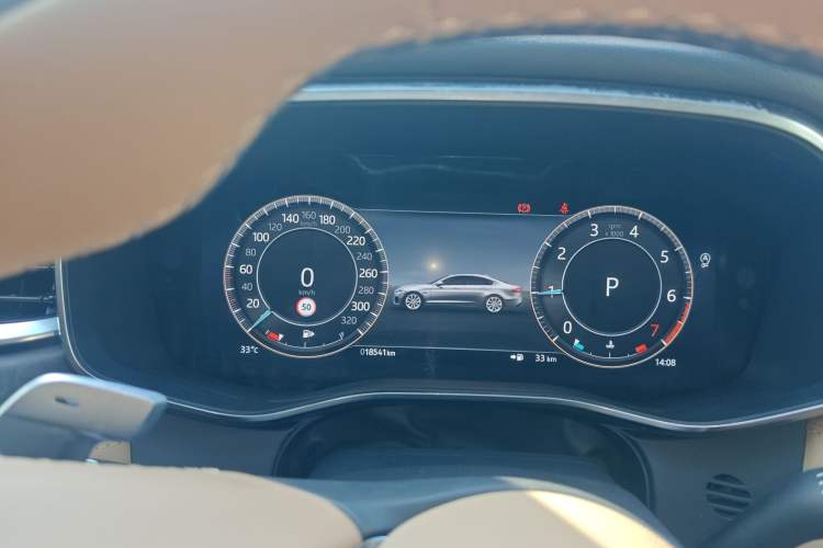Used Jaguar XFL 2024 2.0T P250 Two-Wheel Drive Prestige Luxury Edition Instrument Cluster