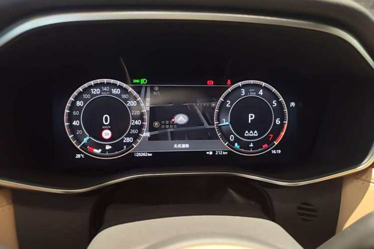 Used Jaguar XFL 2024 2.0T P250 Two-Wheel Drive Prestige Luxury Edition Instrument Cluster