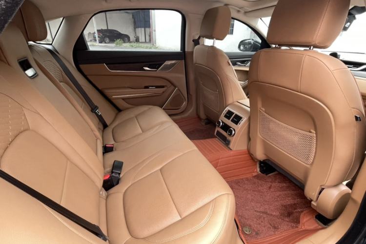 Used Jaguar XFL 2024 2.0T P250 Two-Wheel Drive Prestige Luxury Edition Interior 1