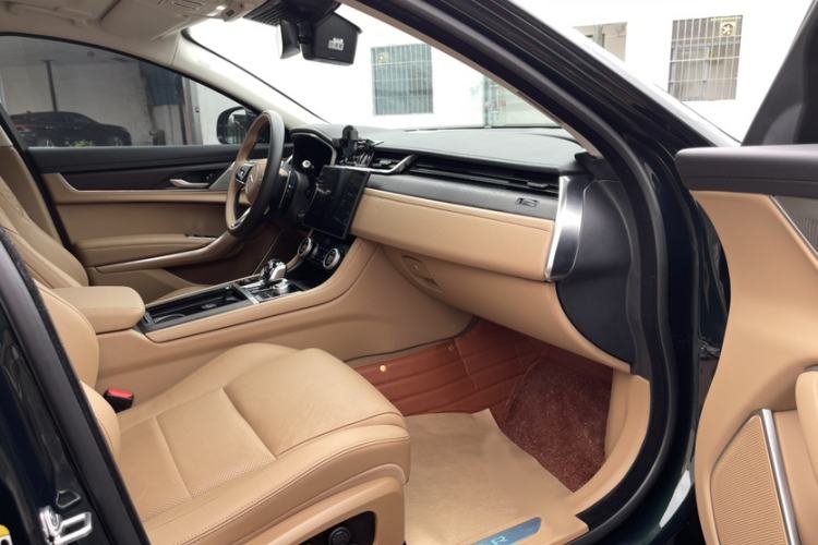 Used Jaguar XFL 2024 2.0T P250 Two-Wheel Drive Prestige Luxury Edition Interior 10