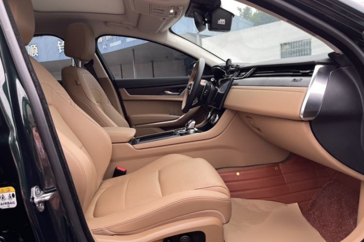 Used Jaguar XFL 2024 2.0T P250 Two-Wheel Drive Prestige Luxury Edition Interior 12