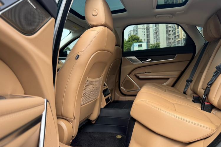 Used Jaguar XFL 2024 2.0T P250 Two-Wheel Drive Prestige Luxury Edition Interior 3